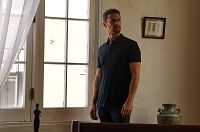 Lying and Stealing [DVD], 6