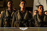 Top Gun Maverick [DVD], 6