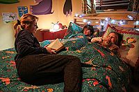 A Good Woman is Hard To Find [Blu-ray], 3