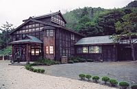 A Tale of Two Sisters [DVD], 1