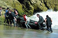 Zombie Invasion War [Blu-ray], 4