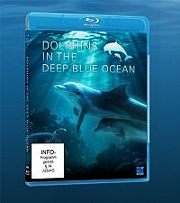 Dolphins in the Deep Blue Ocean [Blu-ray], 1