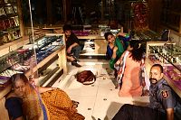 Ugly (VOST) [DVD], 3