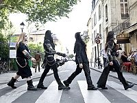 Happy Metal - All We Need Is Love! [Blu-ray], 7