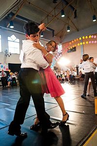 Dancing in Jaffa [DVD], 7