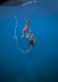 Walking under Water [DVD], 4