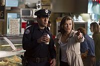 Faces in the Crowd [Blu-ray], 3