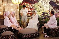 Material Girls [DVD], 3