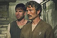 Men & Chicken [Blu-ray], 3