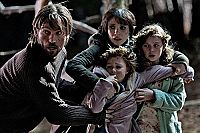 Mama [Blu-ray], 1