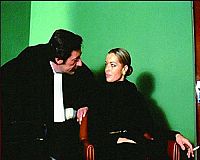 Les innocents aux mains sales [DVD], 8