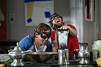 Die Hollywood-WG - Schmeiss die Loser aus dem Haus [DVD], 7