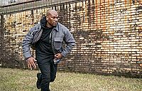 Black and Blue [DVD], 3