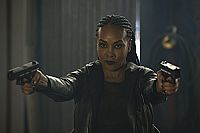 Mercenaries [Blu-ray 3D], 2