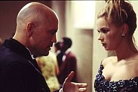 Ladies Room [Blu-ray], 3