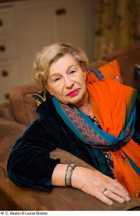 Agatha Raisin und die tote Hexe, 1