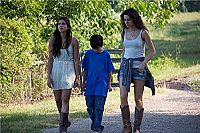 Hidden in the woods [Blu-ray], 6