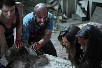 Aftershock [Blu-ray], 5