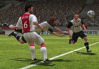FIFA Football 05 [Sony PlayStation 2], 6