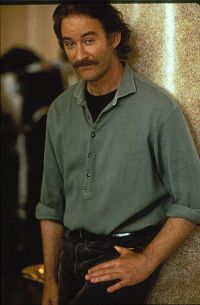 French Kiss [Blu-ray], 5