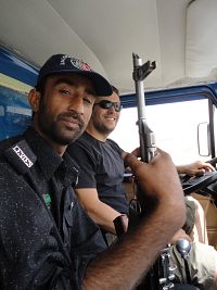 Und morgen seid ihr tot, 8