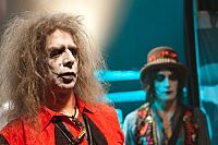 Happy Metal - All We Need Is Love! [DVD], 8