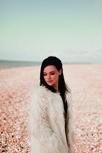 Life in a beautiful light [CD], 3