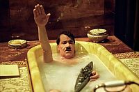 Mein Führer - Die wirklich wahrste Wahrheit über Adolf Hitler [DVD], 6