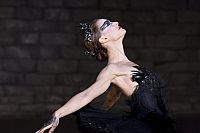 Black Swan [Blu-ray], 3