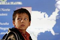 La Misma Luna [DVD], 3