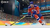 NHL 18  [Sony PlayStation 4], 7