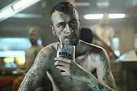 Lockout [Blu-ray], 6