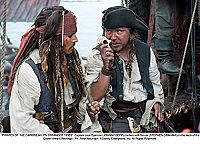 Pirates des Caraibes - Le Secret du Coffre Maudit [Blu-ray], 1