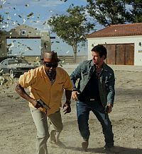 2 Guns [Blu-ray], 7