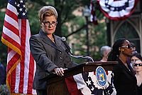 Upper east side society [Blu-ray], 6