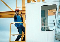 Queen of Montreuil [DVD], 4