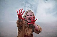 7 Below [Blu-ray], 2