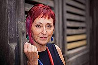 Töchter des Schweigens, 1