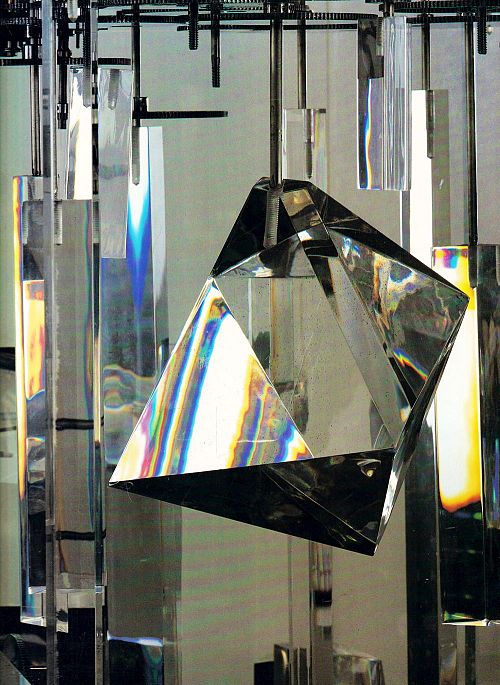 Transparenz als Werkstoff - Acrylglas in der Kunst